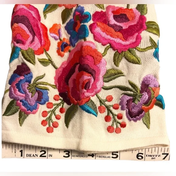 Linea by Louis Dell’Olio Embroidery Sweate… - Picture 4 of 6